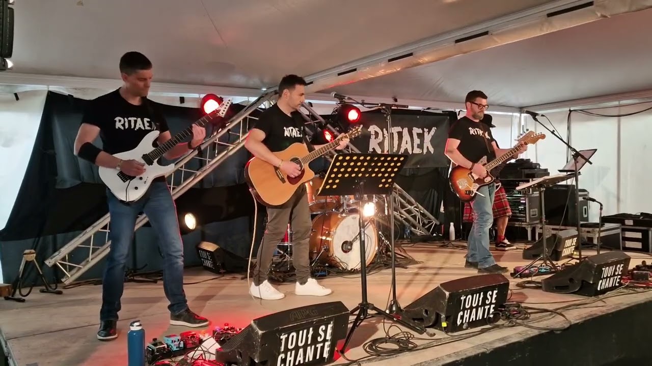 RITAEK..groupe de musique  au FTSC  sur la petite scène  espace guinguette