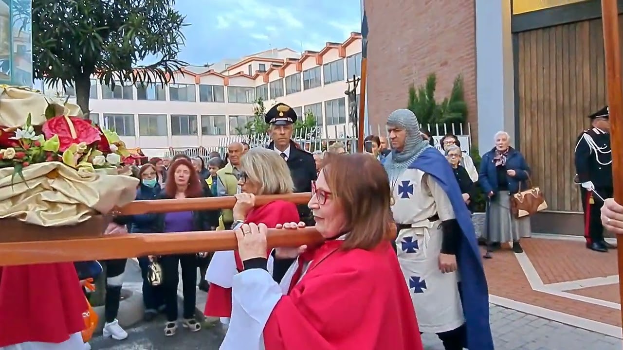 San Timoteo esce in processione