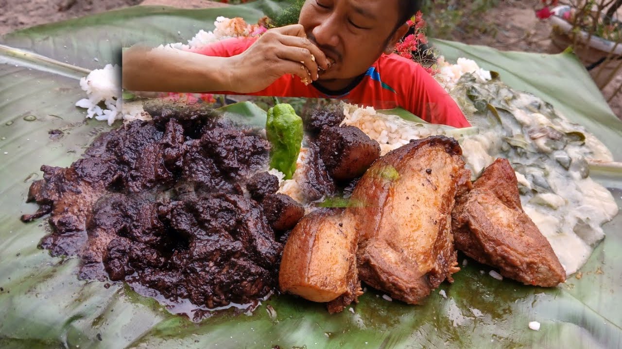 Delicious pork curry pure naga style with 1 king chilli  mukbang...