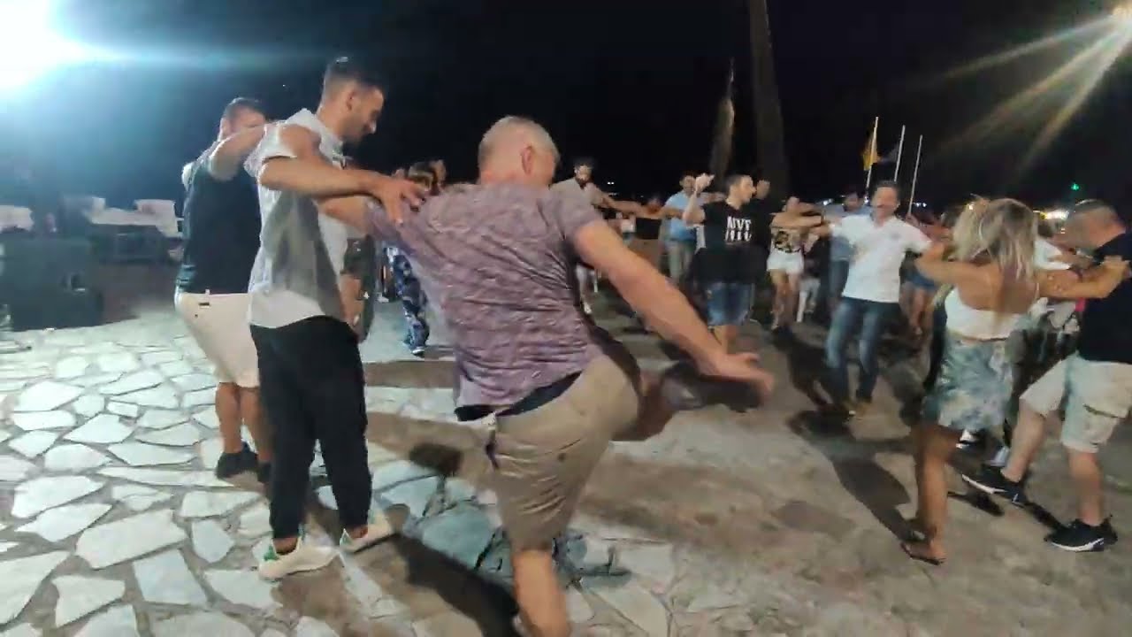 Χθες στο πανηγύρι στο Πυθαγόρειο 9-7-22 τρεις τα ξημερώματα !!