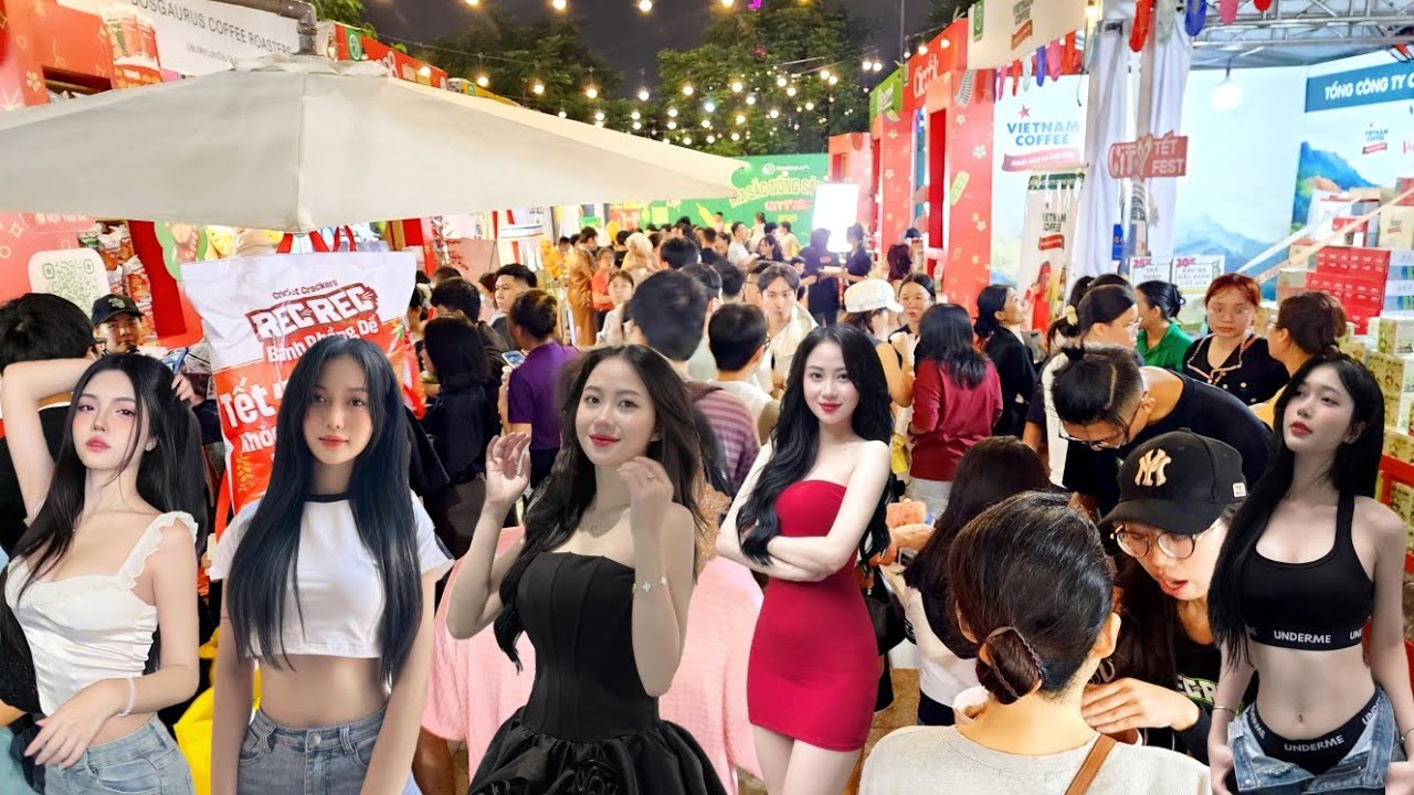 DẪN VIỆT KIỀU ĐI CHƠI CHỢ TẾT Ở SÀI GÒN BIỂN NGƯỜI | NIGHT SET TO EXPLORE BEAUTIFUL HO CHI MINH CITY