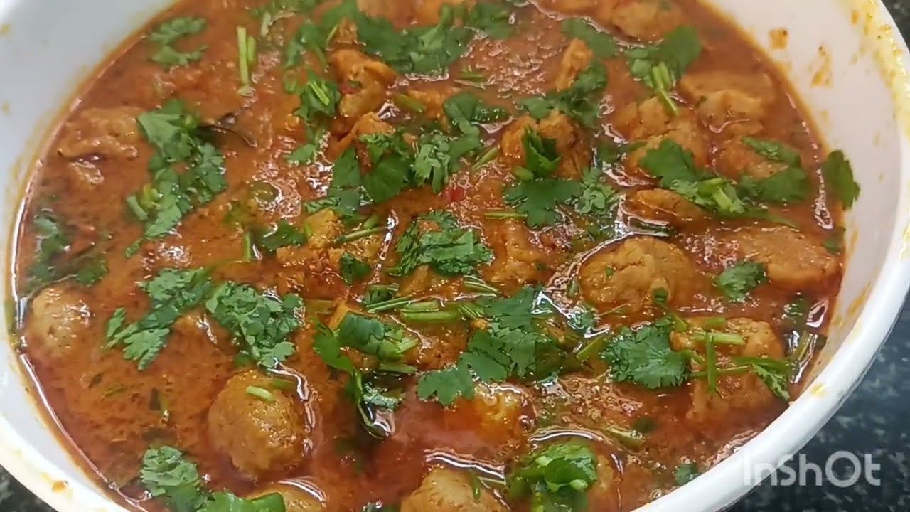 अगर घर में सब्जी कोई भी ना हो तो बनाइये सोया बड़ी की सब्जी😋 टेस्टी🤗
