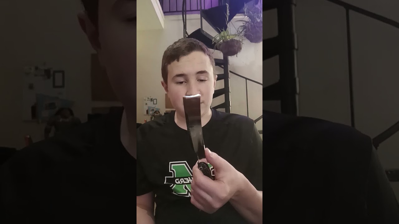 Sweeney Todd's straight razor