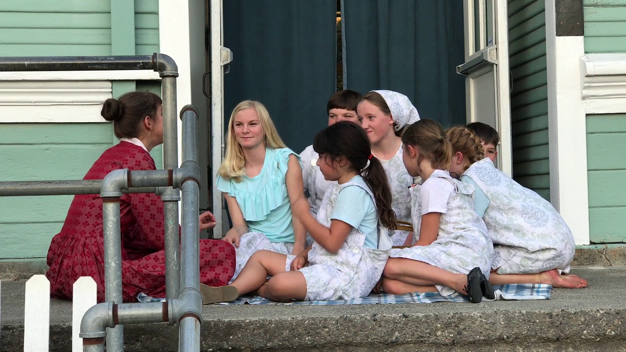 Sound of Music Scene 7 CLOSEUP: Picnic "Do Re Mi"