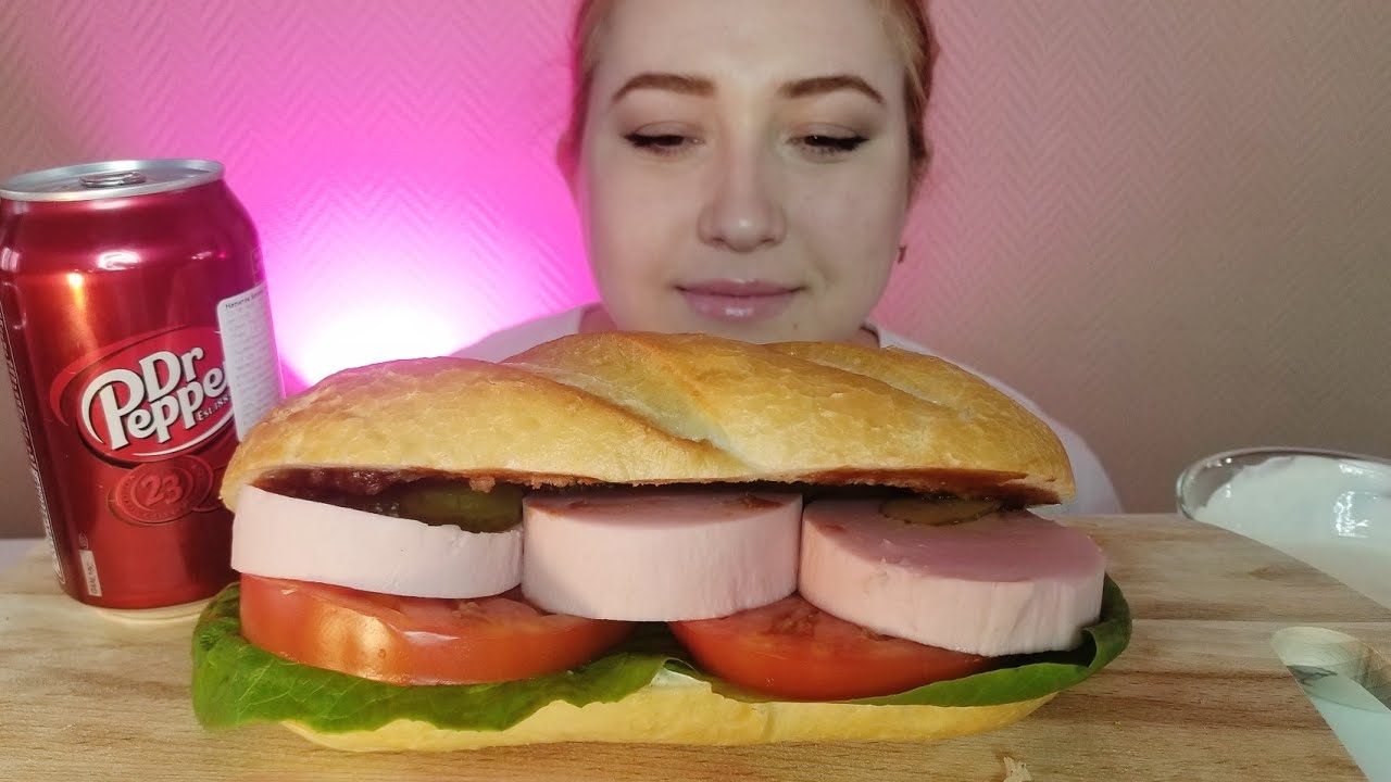 МУКБАНГ БУТЕРБРОД- БАТОН С КОЛБАСОЙ | MUKANG SANDWICH BBQ SAUSAGE