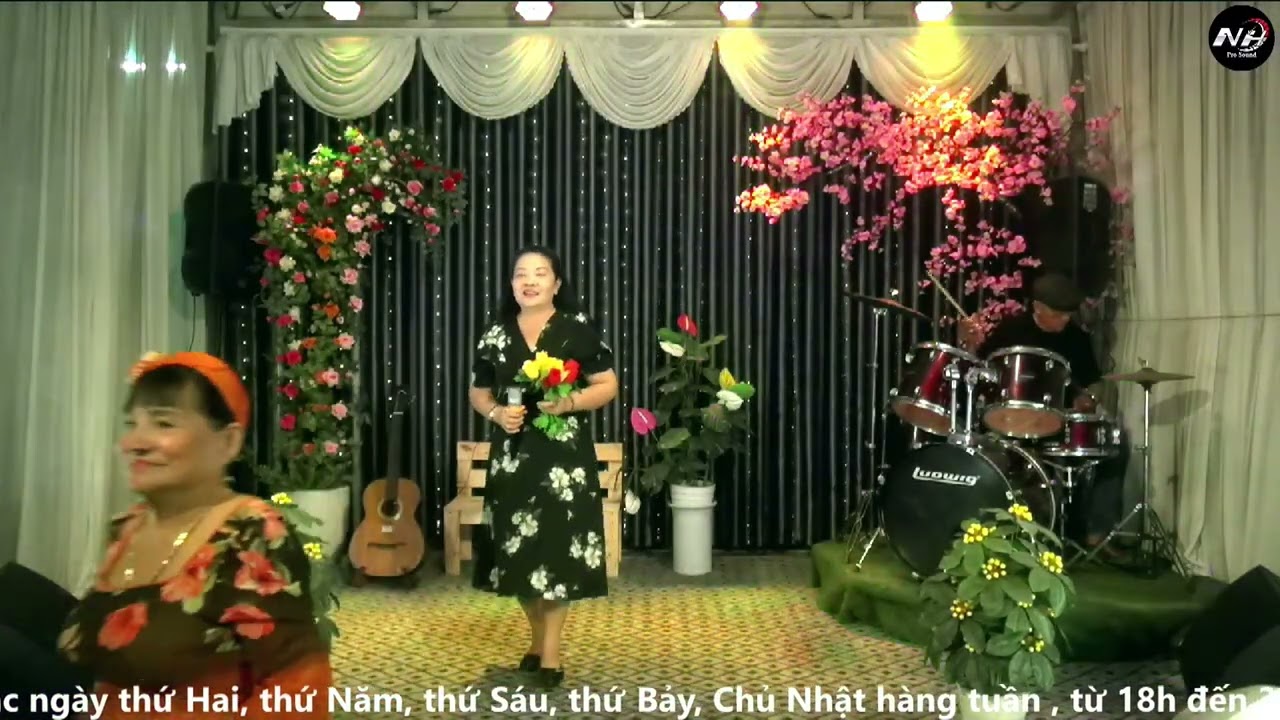 TÔI ĐƯA EM SANG SÔNG // MAI DIỆU // CLB NGUYỄN HUY