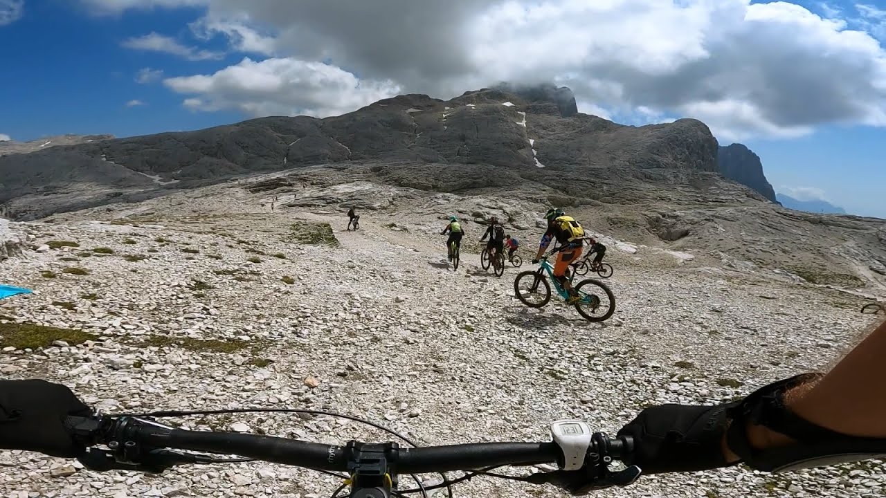 Passo Valles - Passo Rolle - San Martino di Castrozza - Passo di Rosetta - CAI756 - Canale d'Agordo