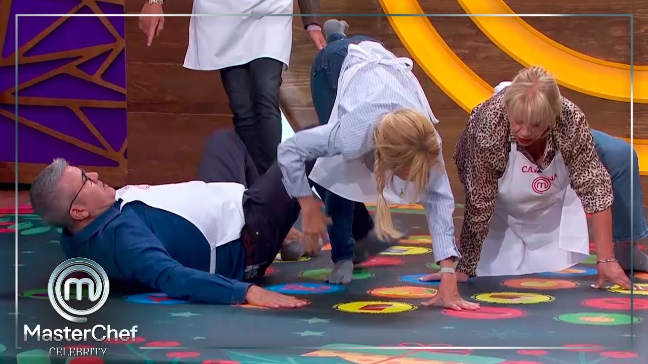 ¡Pie izquierdo, a la almeja! ¡¡Comienza el TWISTER MASTERCHEF!! | MasterChef Especial Navidad
