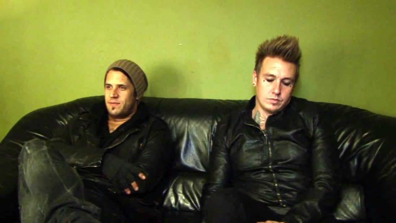Papa Roach interview - Jacoby and Tobin (part 1)