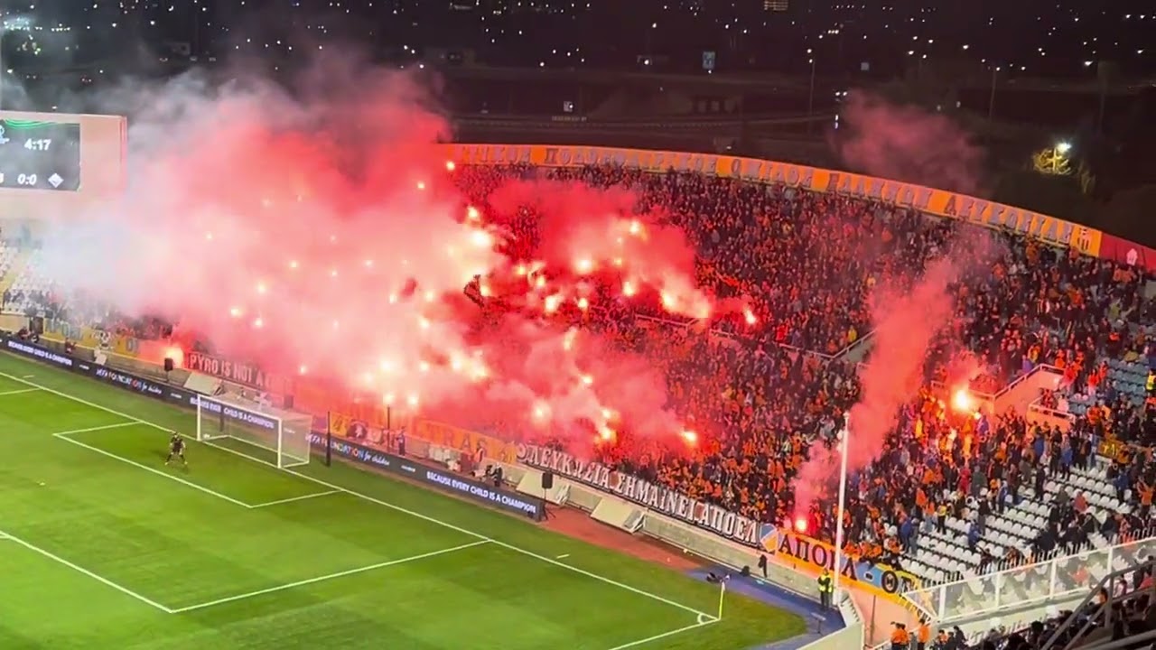 Pyroshow APOEL vs Fiorentina