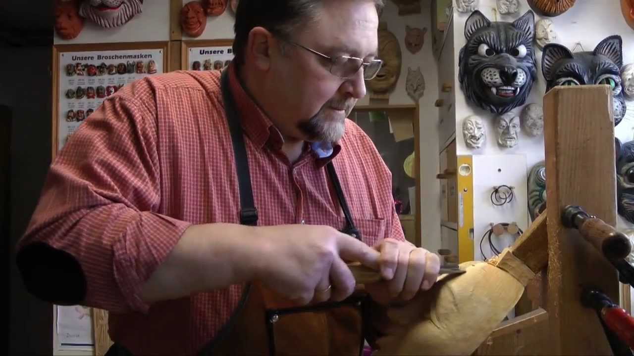 Maskenschnitzer Günther Wetzel