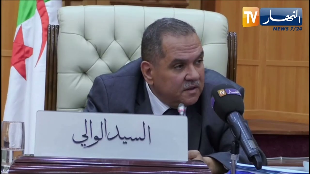 والي ولاية تبسة خليل سعيد ينتفض بسبب بقاء النفايات شهرا كاملا ويأمر بإنهاء بطاقية تسيير النفايات