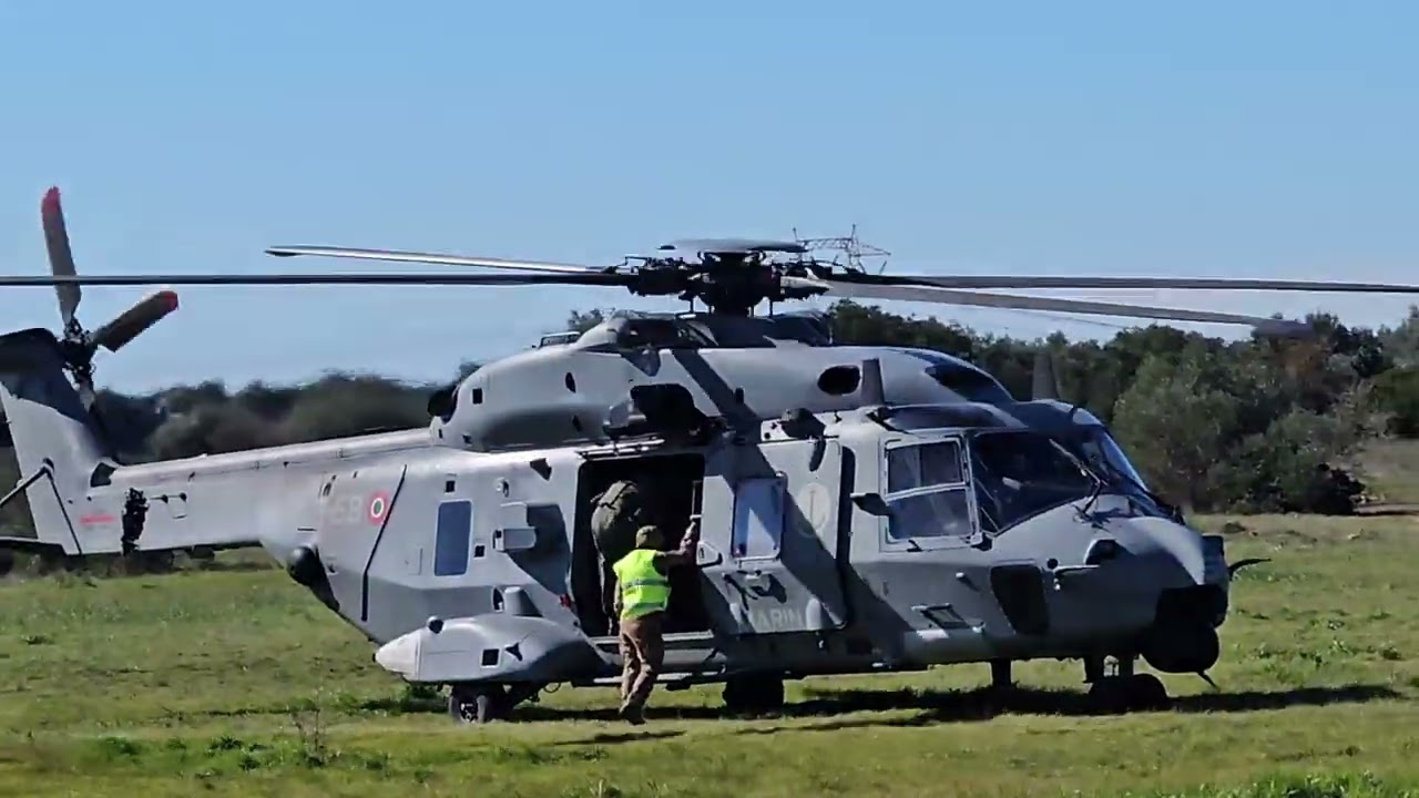 Esercitazione Marina Militare nella caserma Ciaravolo di Massafra