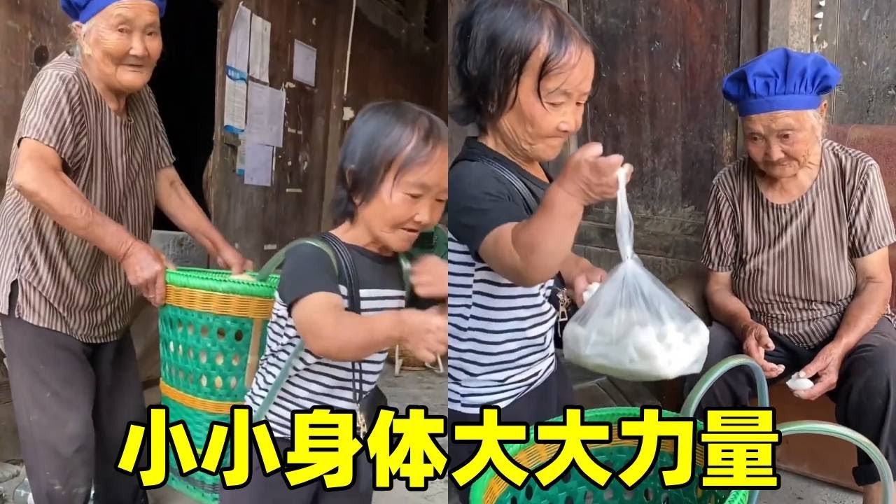 矮人宋姐独自背着重重的南瓜到集市售卖，偌大的竹筐已经看不到宋姐的身影！还好有好心的南瓜店老板直接将南瓜收购【农家宋姐】