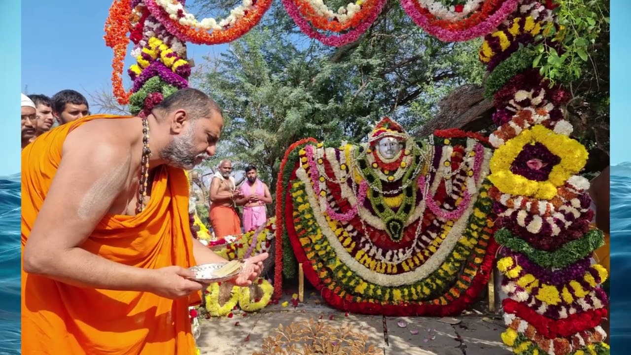 Guru Jitamitrara - Shri Kalluru Shrikara Vittalaru 
