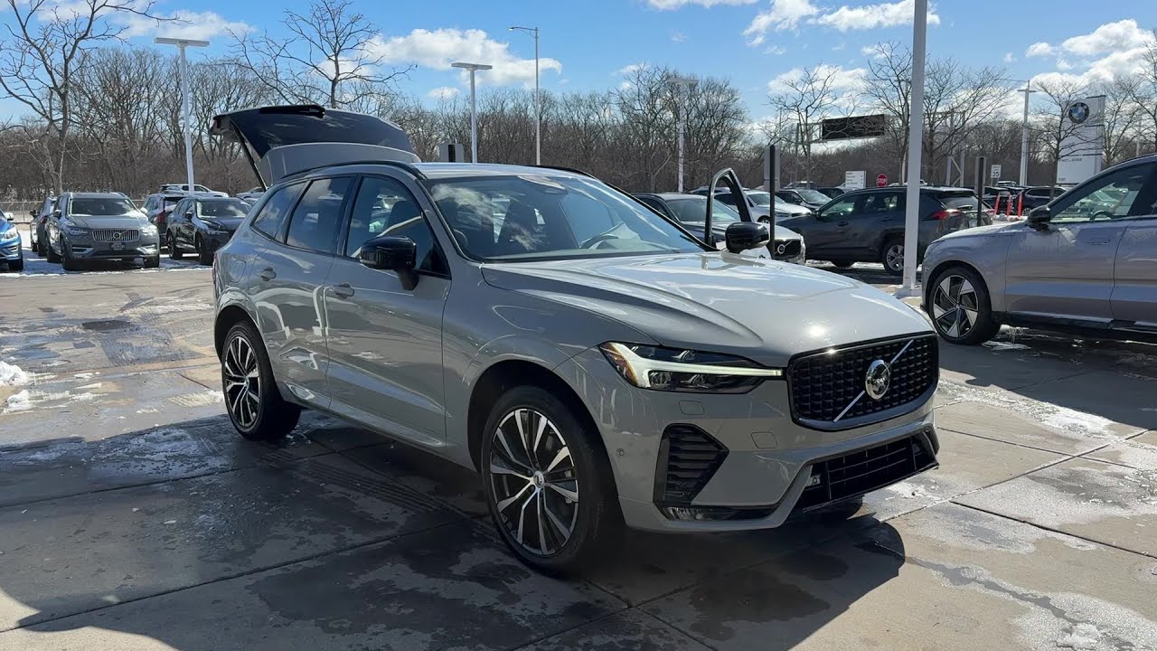 2025 Volvo XC60 Plus Highland Park, Evanston, Deerfield, Lake Forest, Winnetka, IL