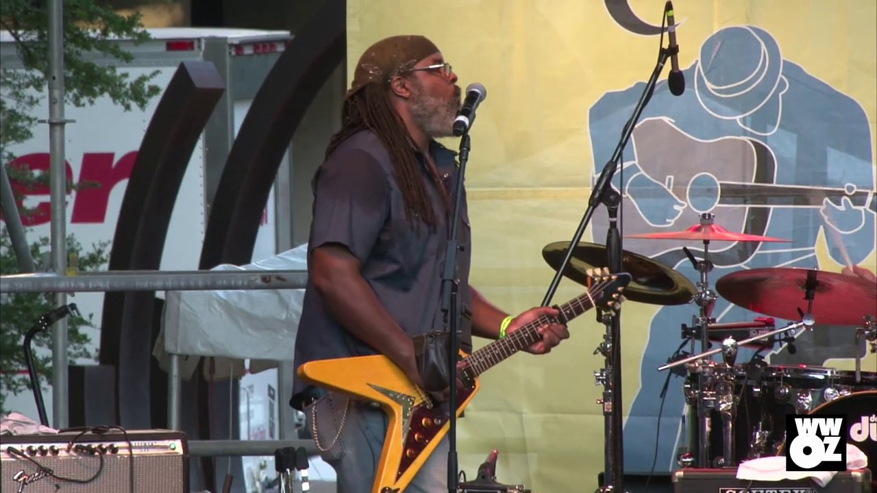 Alvin Youngblood Hart & Muscle Theory - Full Set - Crescent City Blues & BBQ Festival (2016)