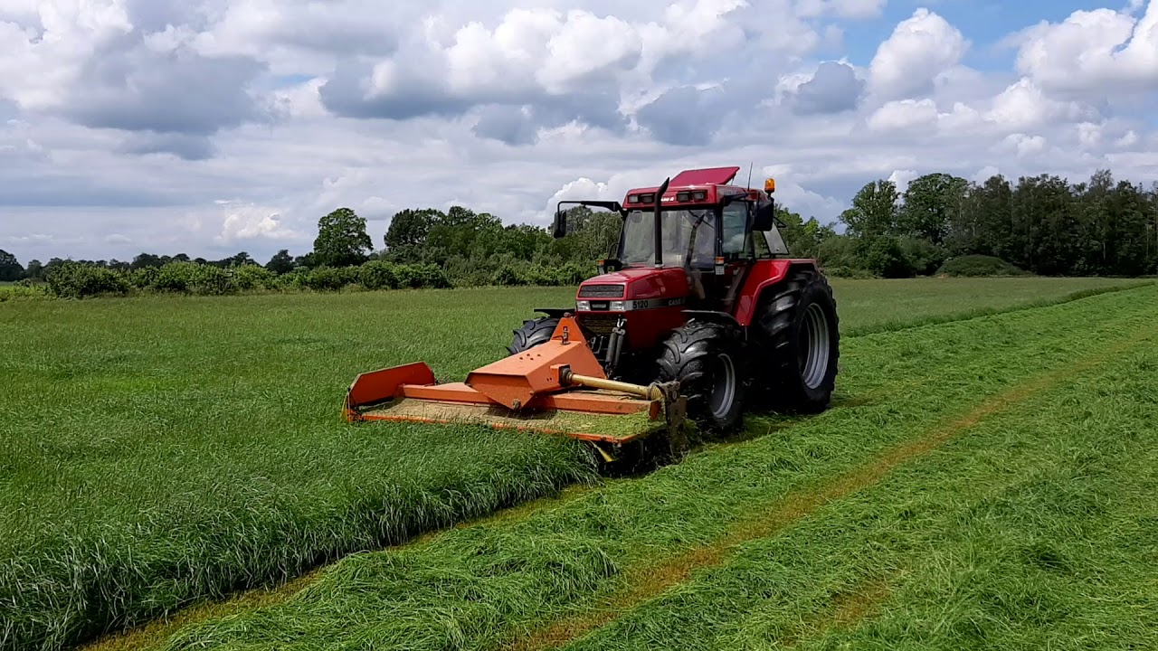 Case MAXXUM 5120 gras maaien