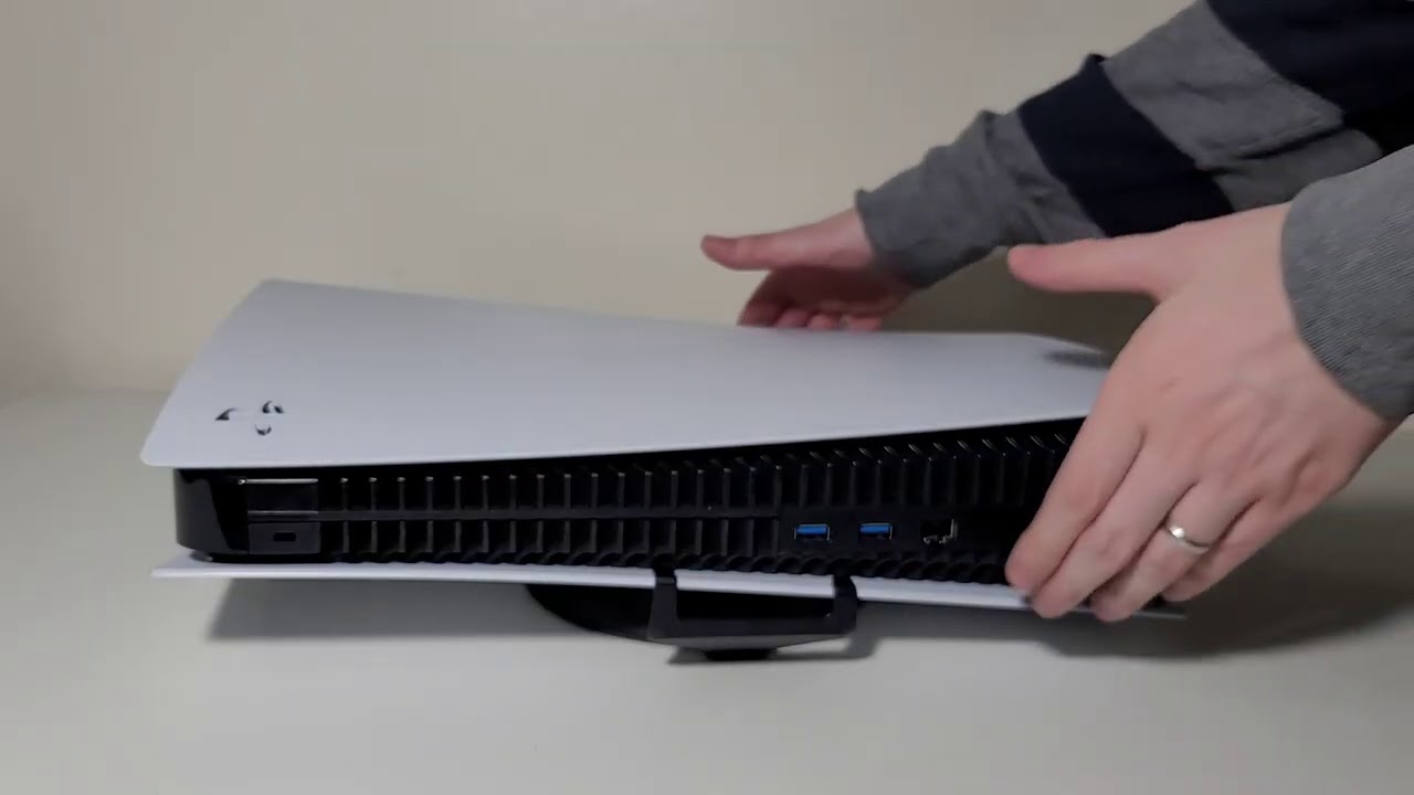 Как прикрепить подставку к PS5 (горизонтально и вертикально)