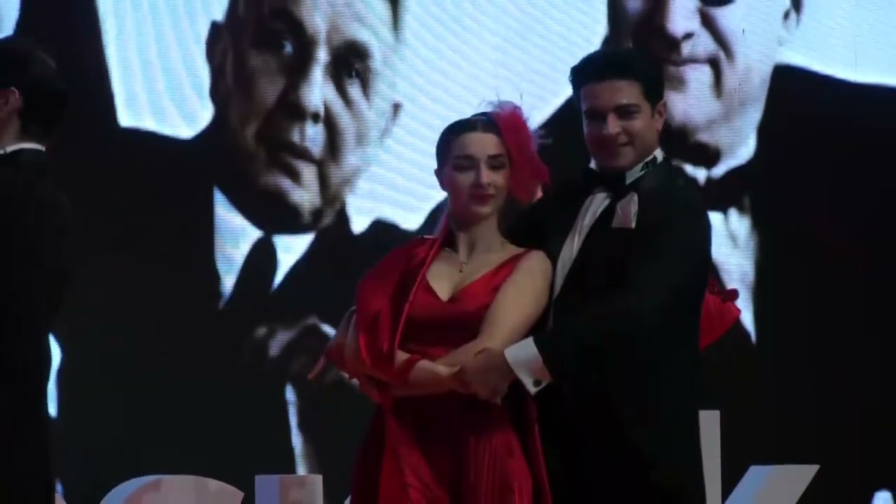 Atatürk’ün Son Balo'su - Canlı Keman Eşliğinde Vals ve Zeybek Gösterisi | 2024 Yeni Dünya Zirvesi