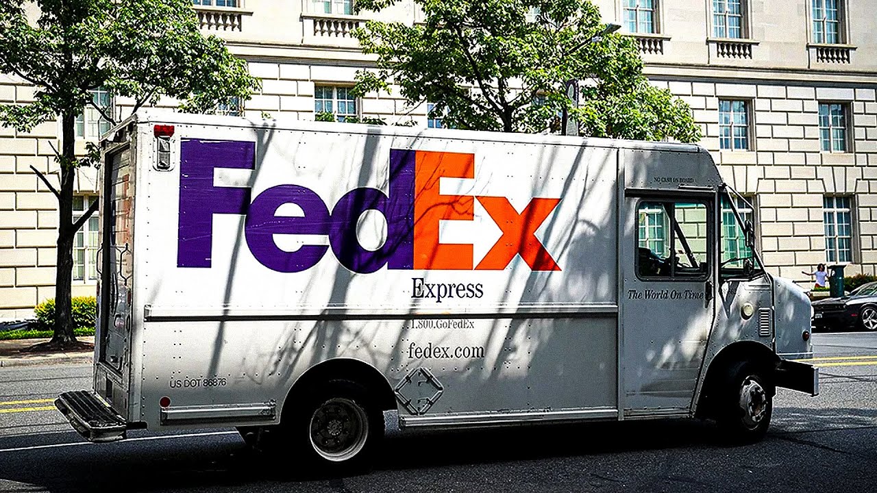 How FedEx Became a International Empire
