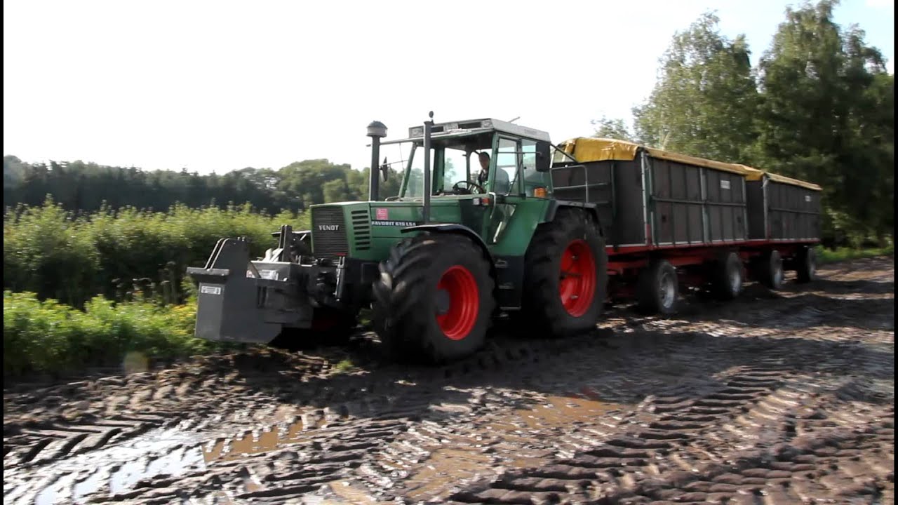 Fendt 615 zieht Zug vom Acker