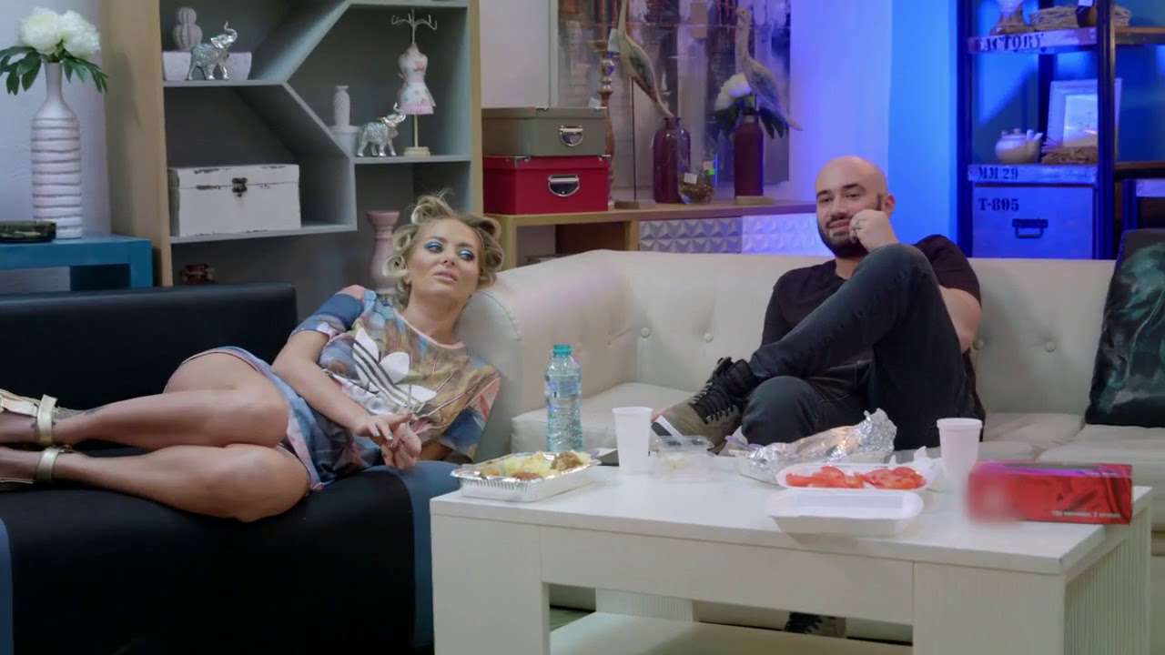 Mihai Bendeac, şocat de picioarele unei tipe pe care a adus-o acasă