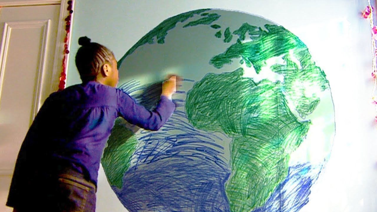Tout Ce Qu'Elle Dessine Disparaît ! Mais Quand Elle  Dessine La Terre, Voici Ce Qu’Il Se Passe !!