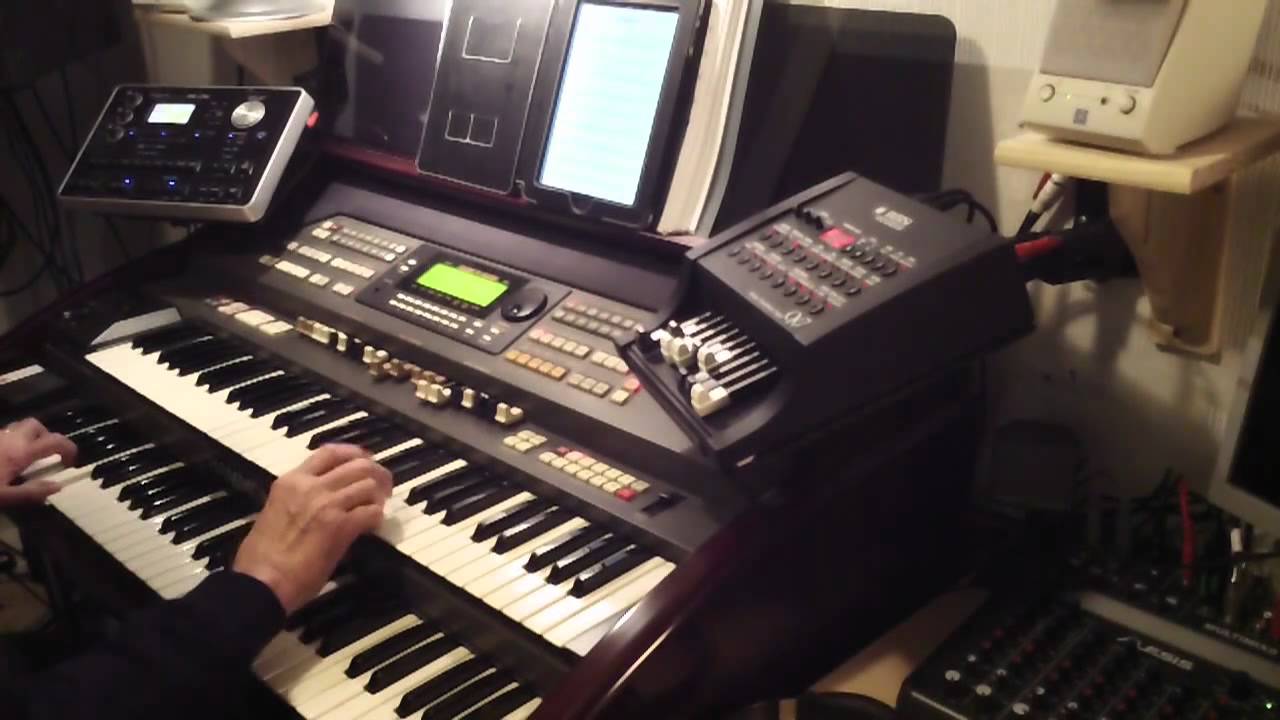 Felicidade - Roland BK-7m and Wersi OX7