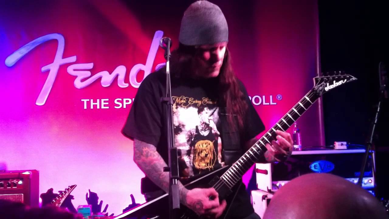 Phil Demmel of Machine Head plays 