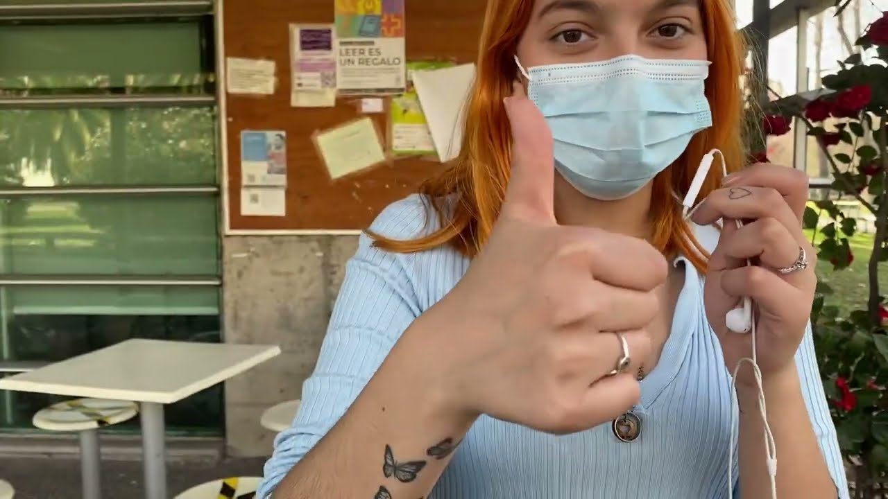 ASMR EN LA UNIVERSIDAD| TAPPING Y SUSURROS| SOFIWI