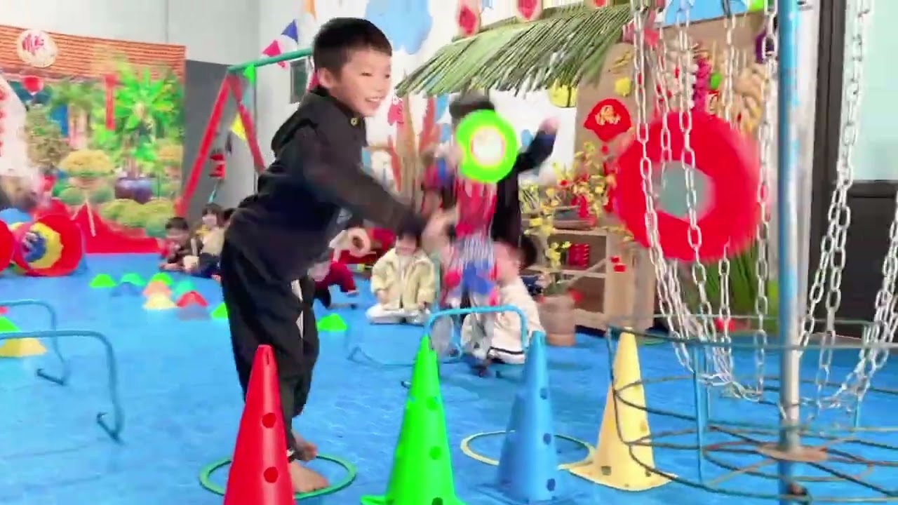 Ném trúng đích Tết có gì vui ???#mamnon #youtubeshorts #tet #trochoi 