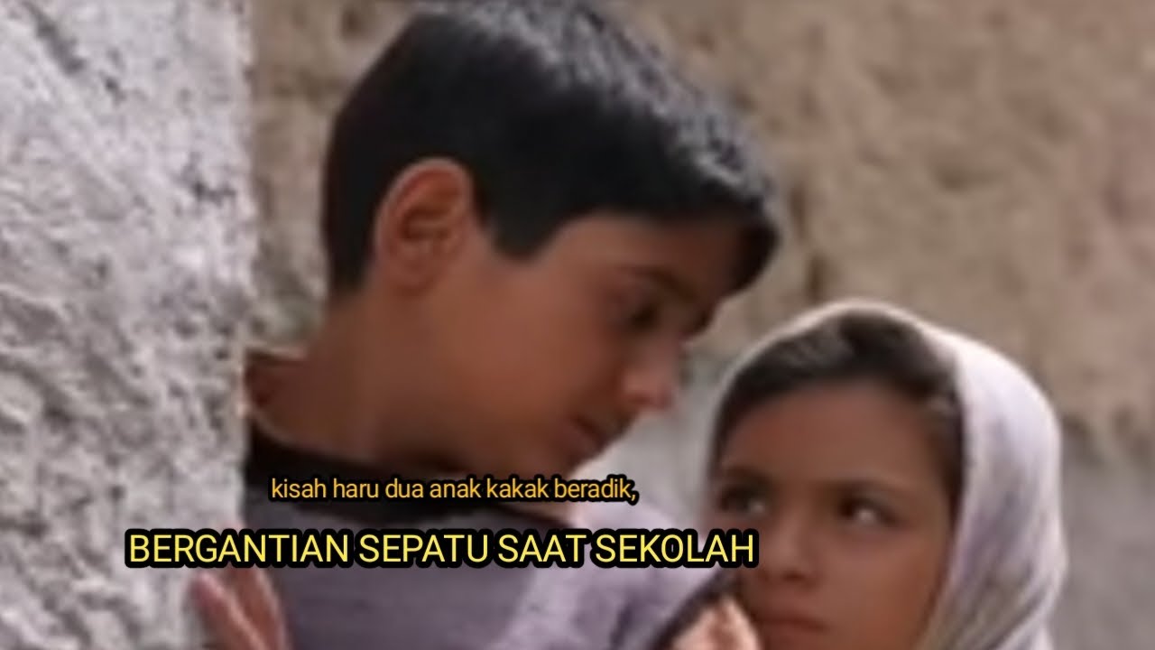 Kisah haru dua anak kakak beradik yang harus bergantian sepatu saat sekolah ..//