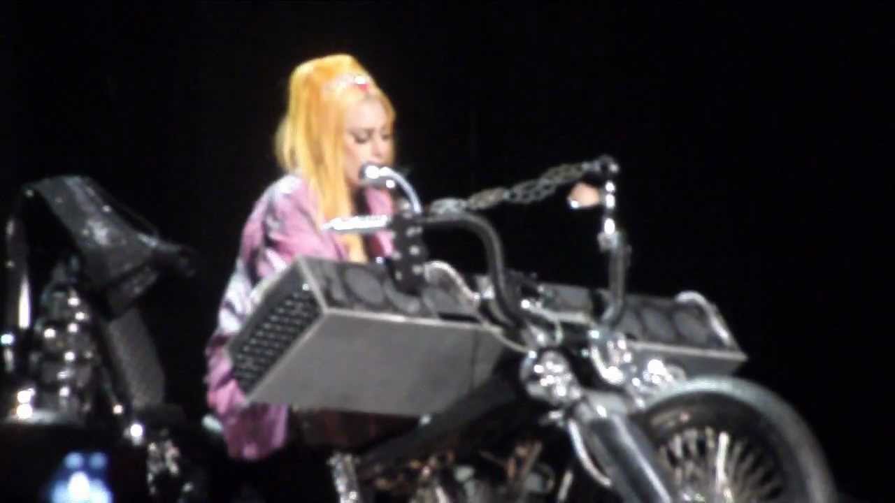 Lady GaGa - Princess DIE First ever Performance (27th June 2012 Melbourne)