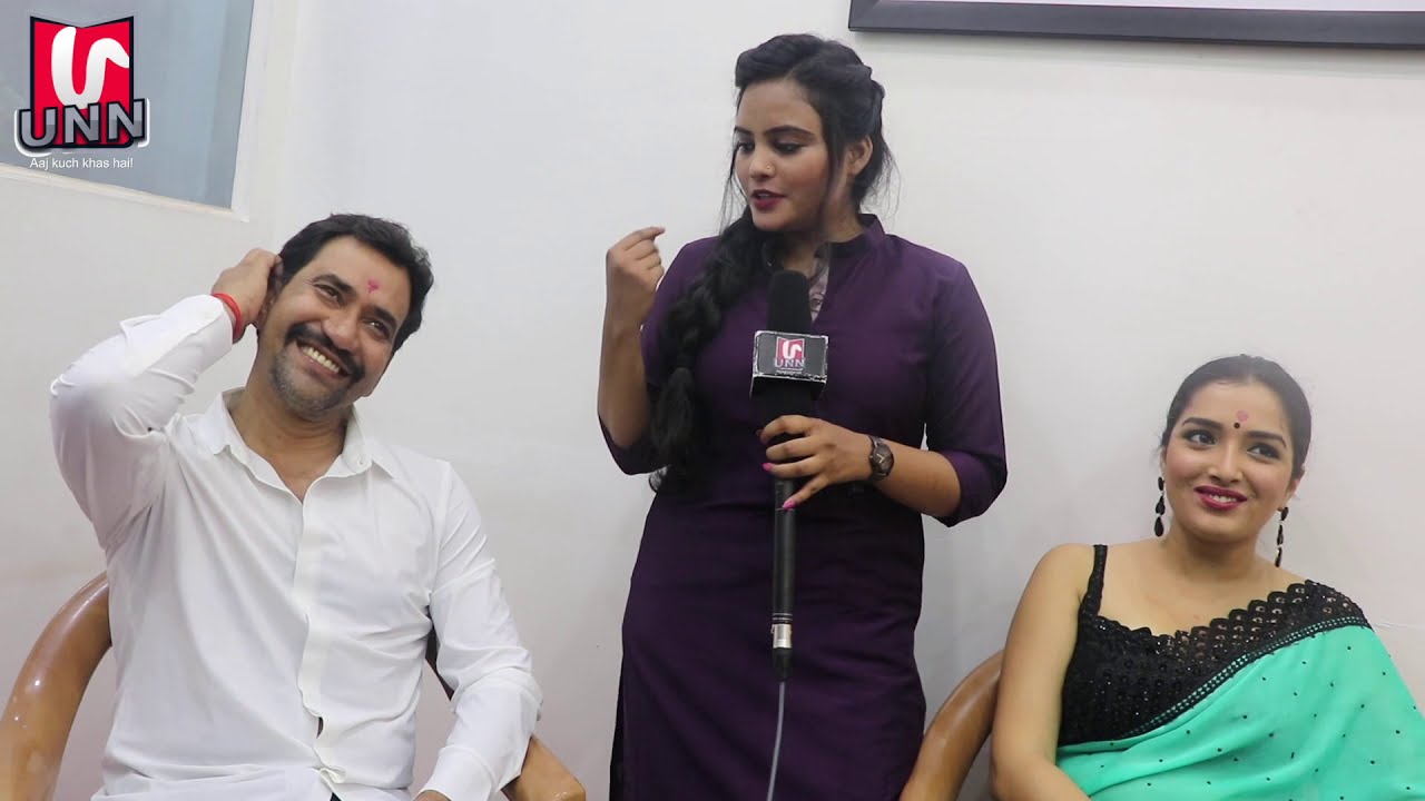 आम्रपाली दुबे को निरहुआ ने खुलेआम किया प्रोपोज़ ? || Romio Raja Nirahua ||