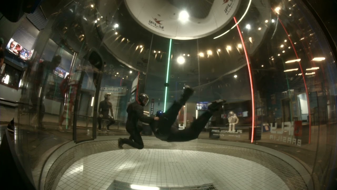 Ifly Brasília - quarto voo - Visão inferior - preparação AFF #paraquedismo #windtunnel #ifly 