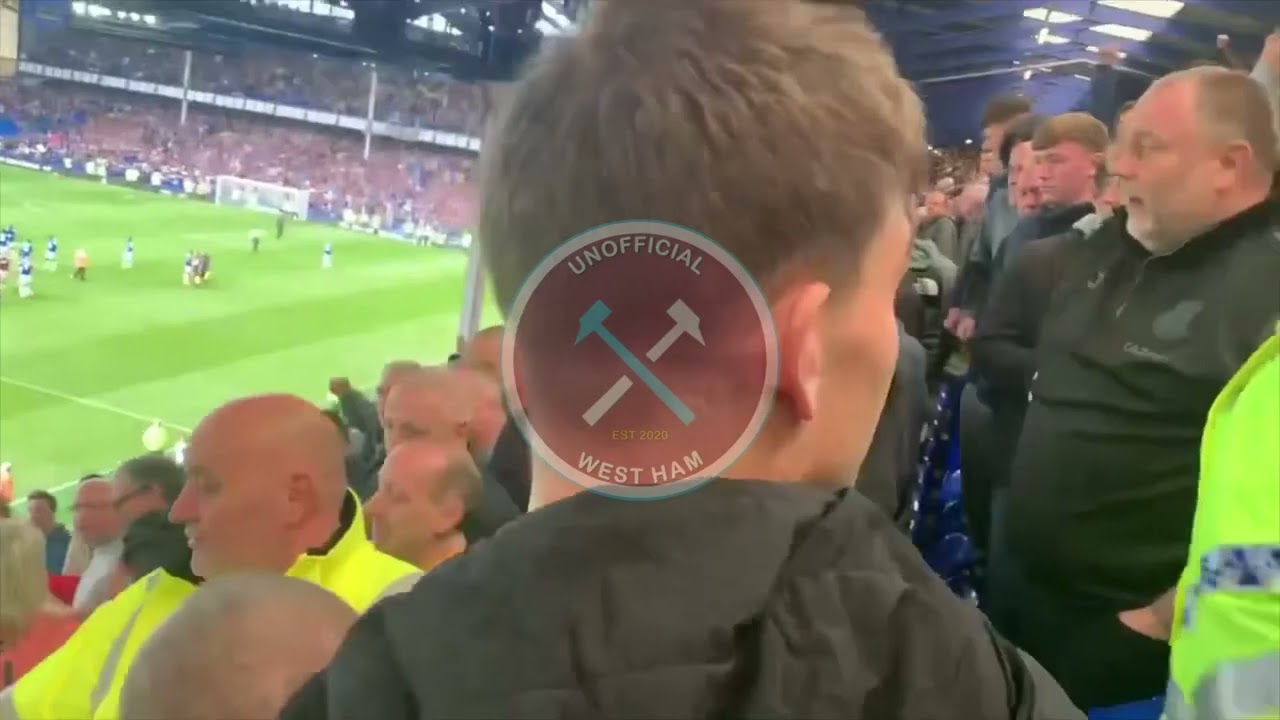 Everton and West Ham fans clash at full time | Everton 1-0 West Ham