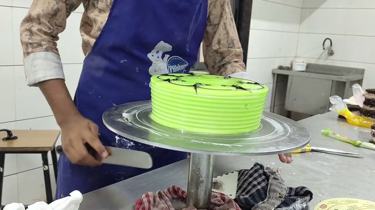 Aaj humne banai bahut sari cake 🎂🎂🎂...