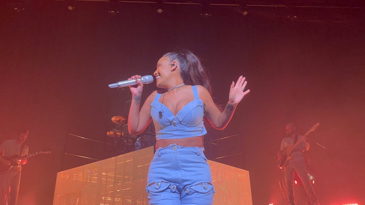 Tu L’aimes Encore - Vivante Tour Amel Bent / 13.11.22 ~ Palais des congrès de Tours