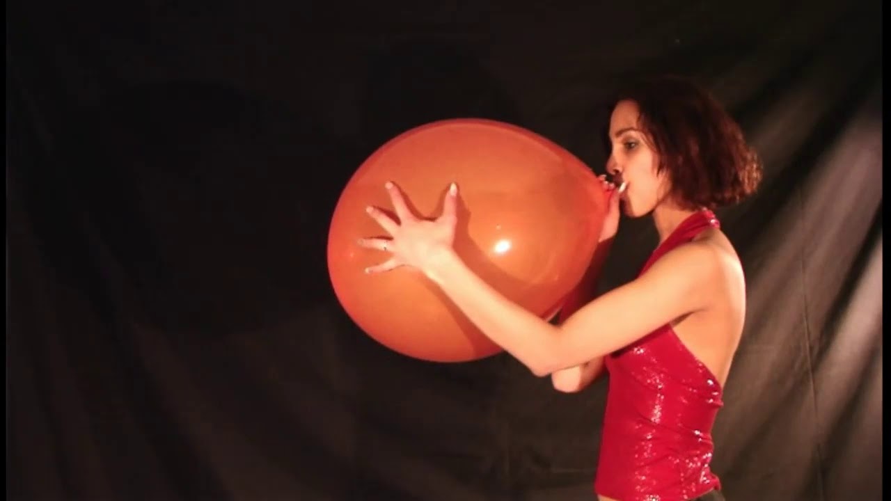 Gia blowing and nail popping