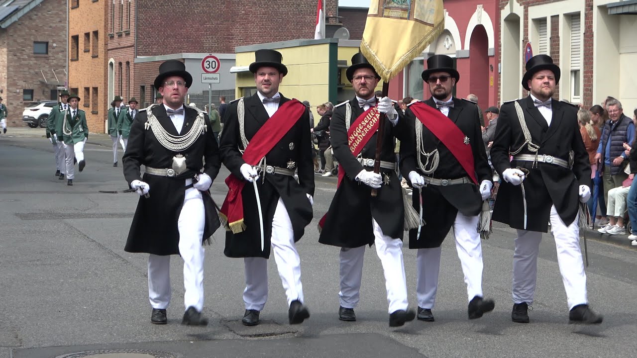 Frühkirmes in Bettrath 2023 - Parade der Junggesellen - Bruderschaft