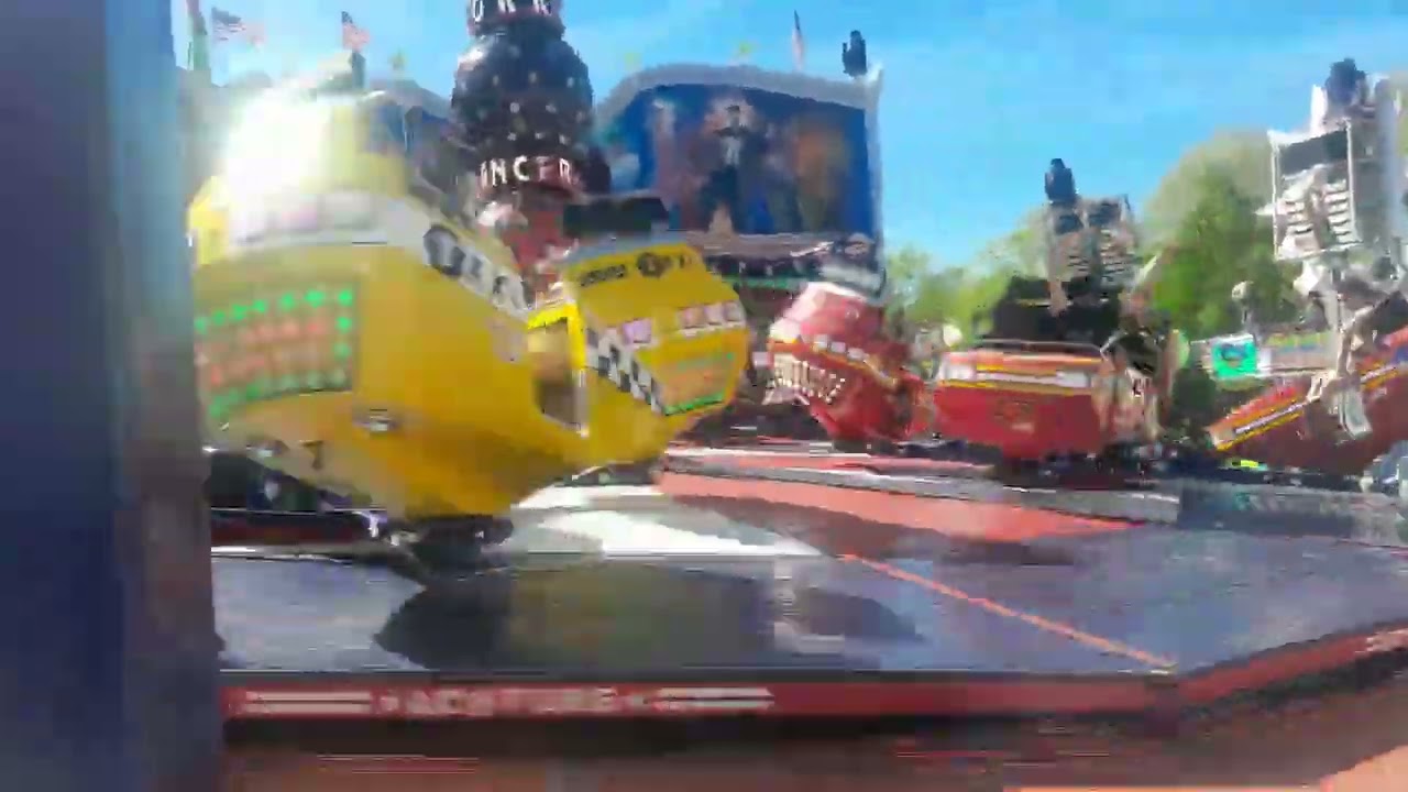 Breakdancer auf dem Jahrmarkt in Itzehoe 2025