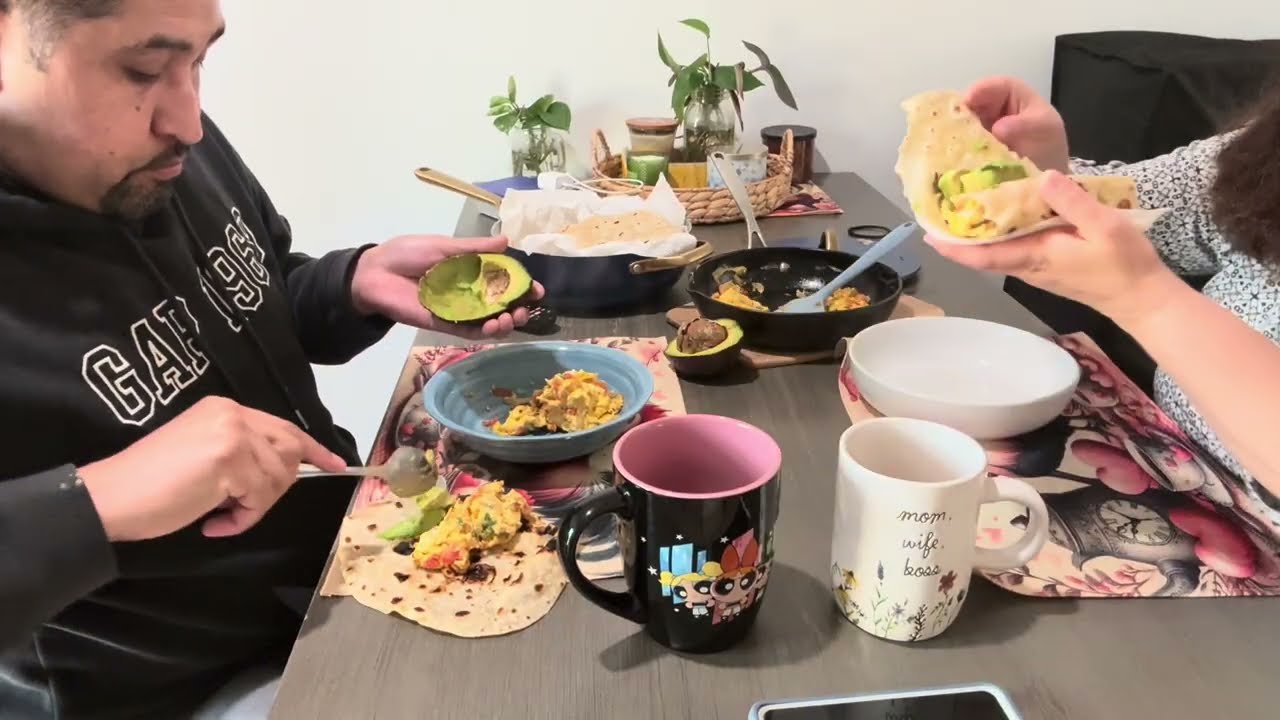 Nos encantan las de arina a los norteños 😟 tortillas de arina a mi manera🤭
