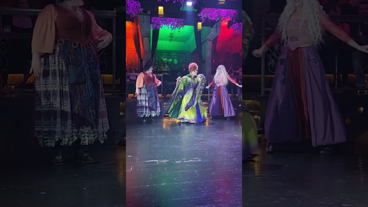 The Sanderson Sisters at Beetle House in Hollywood LA Halloween Night . October 2022