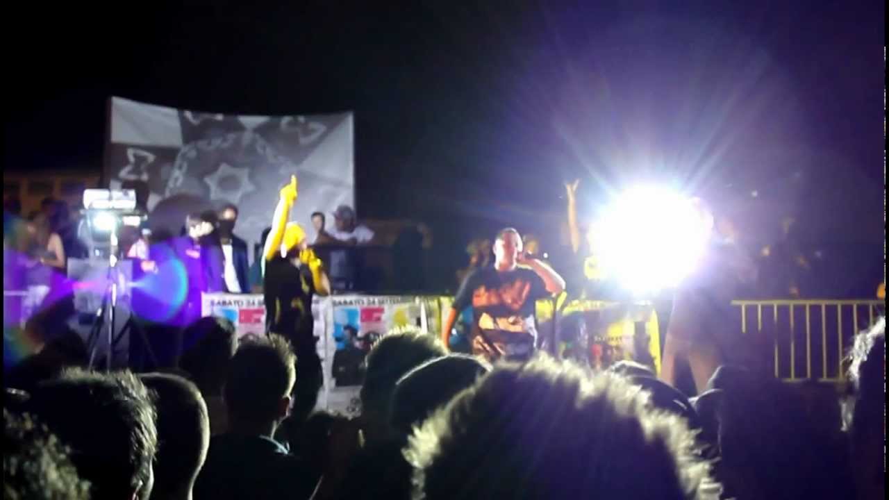 Izio Sklero, Maz e Dalai -AL CLUB- Live @ VOLA Catania 24-09-11 mp4 