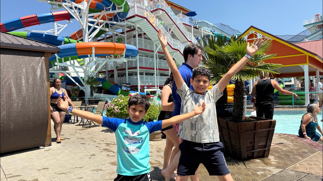 Water 💦 park mai aya mzzza 😍😁🇺🇸