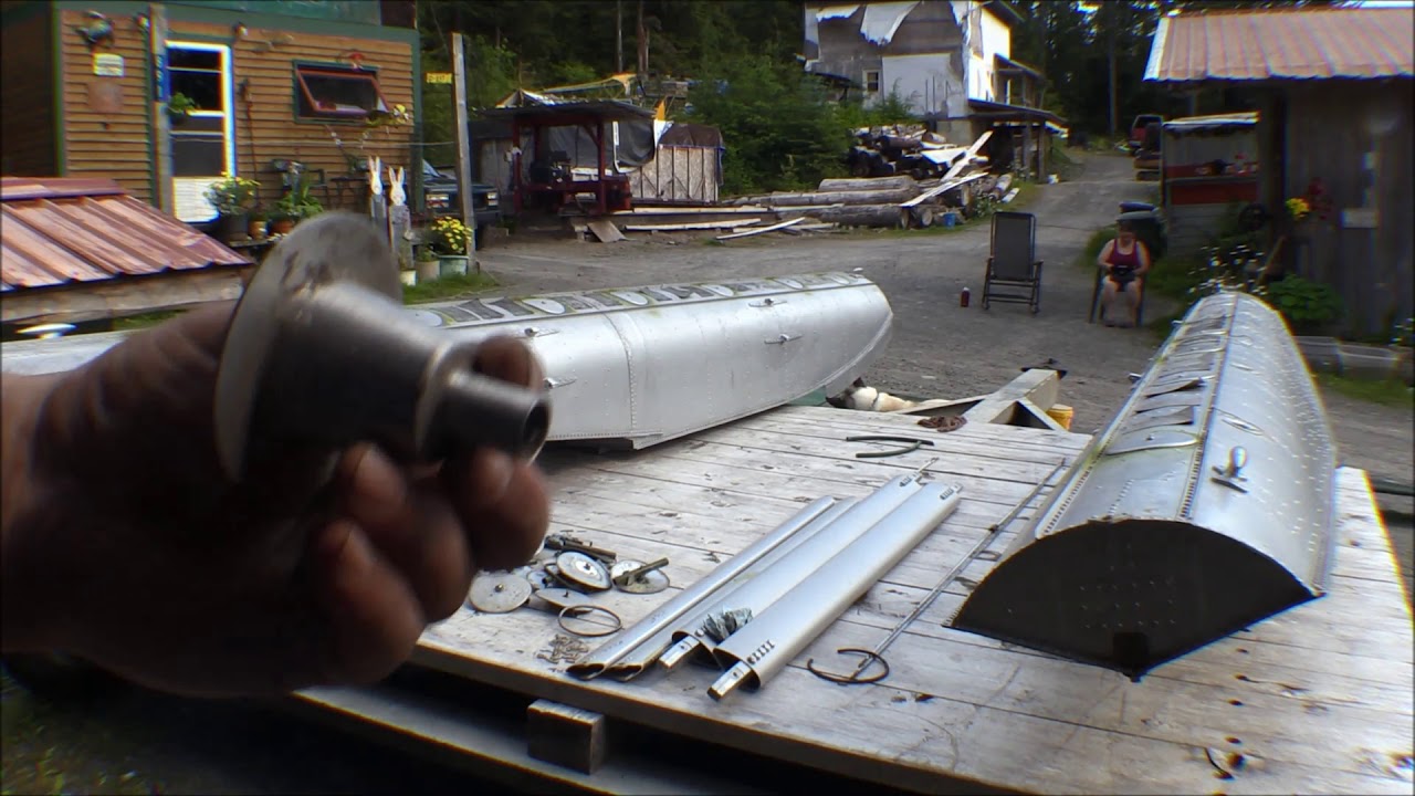 Piper Supercub Widebody refurbishment: assembling the floats