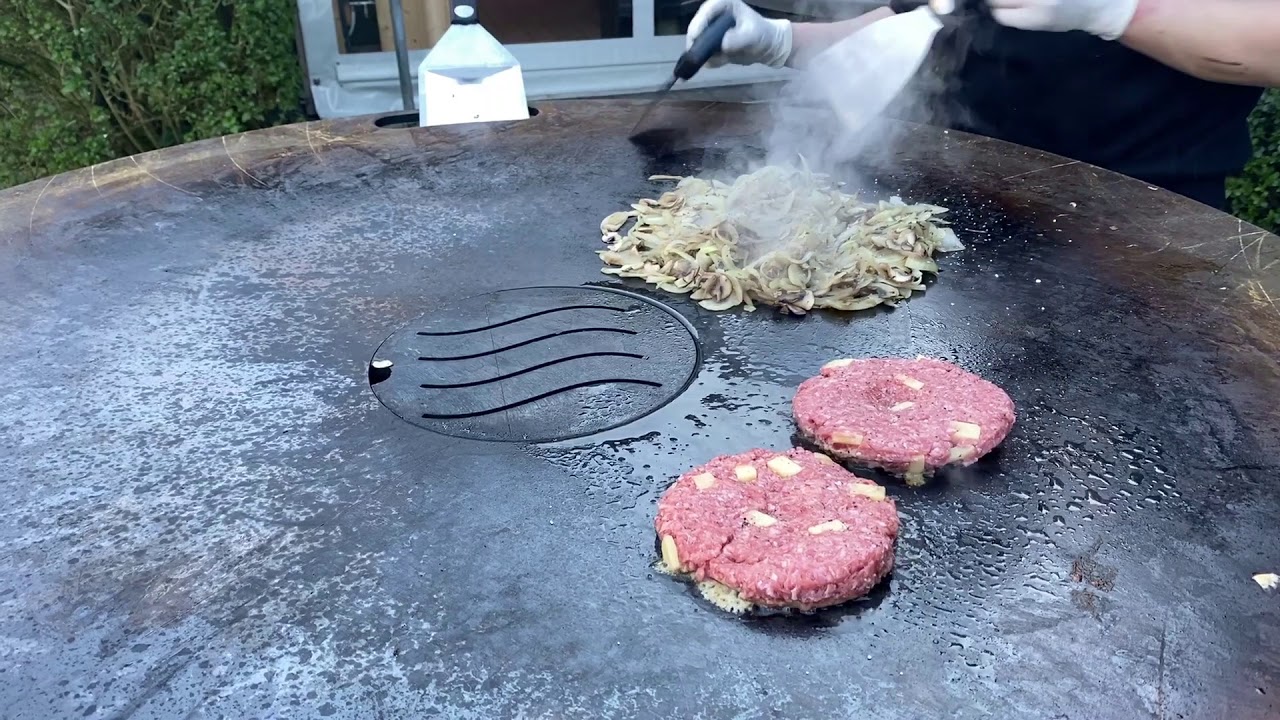 BBQ aus Lichtendorf  ( Burger von der Feuerplatte ) enthält Werbung