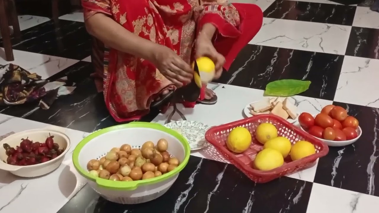 নতুন একটা ফল কিনেছি এটার নাম কে কে জানেন কমেন্টে জানাবেন।