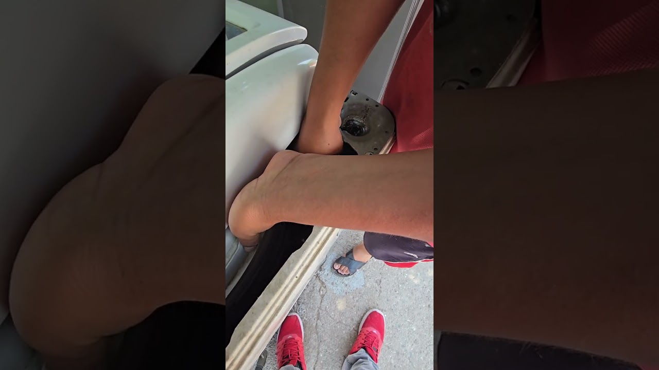 Por qué mi lavadora golpetea lavadora samsung